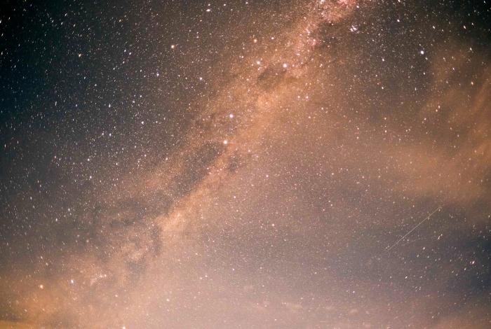 Photo of the starry night sky taken from the Narrandera Skywalk.