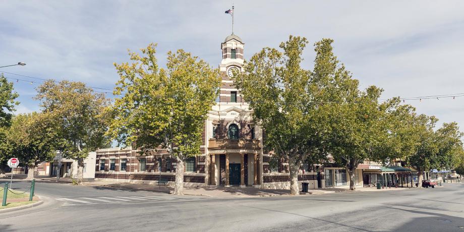 Narrandera Shire Council Chambers building